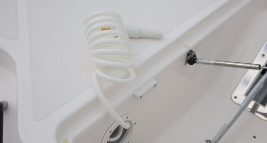 Wellcraft 302 Scarab Offshore anchor