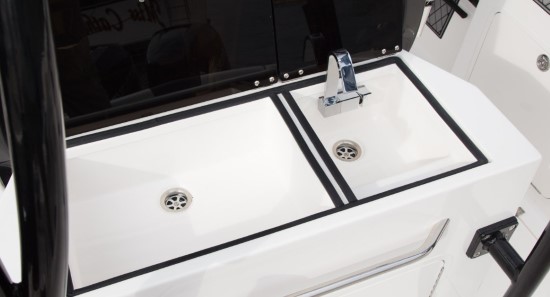 Wellcraft 302 Scarab Offshore bait station