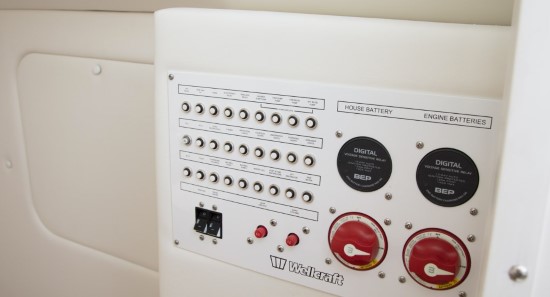 Wellcraft 302 Scarab Offshore breaker