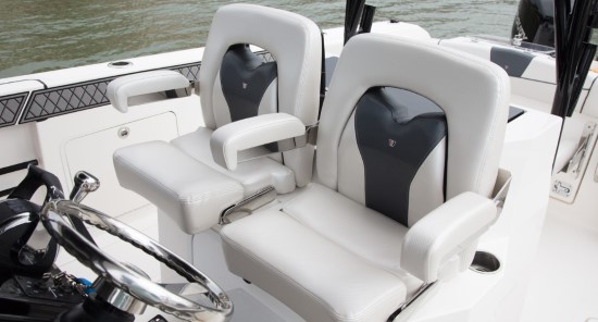 Wellcraft 302 Scarab Offshore helm seats