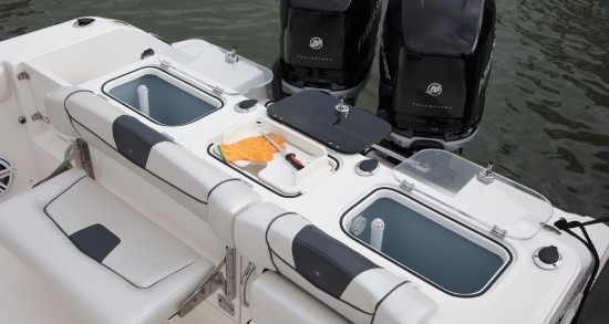 Wellcraft 302 Scarab Offshore livewells