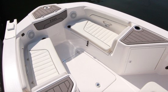 Yamaha 210 FSH Sport Comfortable Bow Seating