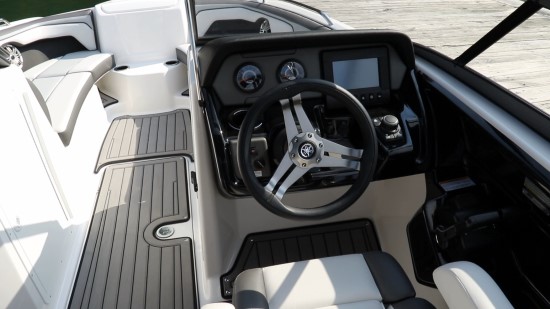 Yamaha 212 Limited S helm