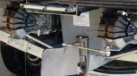 Yamaha 212X articulating keel