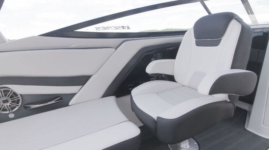 Yamaha 242 Limited S E-Series observers seat