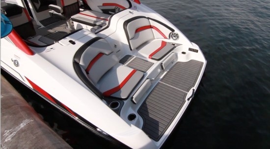 Yamaha 242X E-Series transom