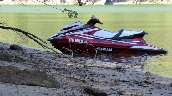 Yamaha GP1800 profile shot