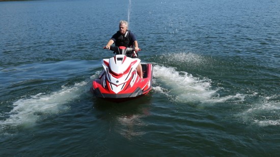 Yamaha GP1800 reverse