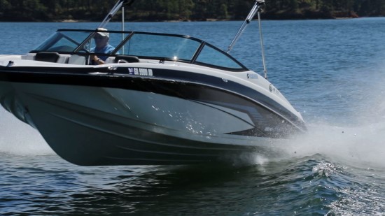 Yamaha SX195 running shot