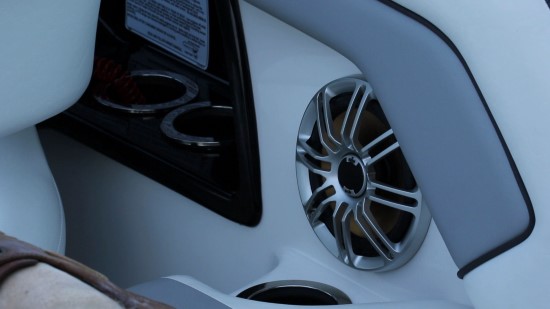 Yamaha SX195 speakers