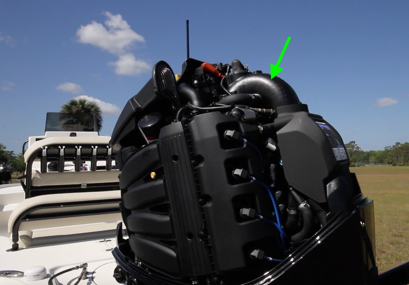 Yellowfin 24 CE exhaust