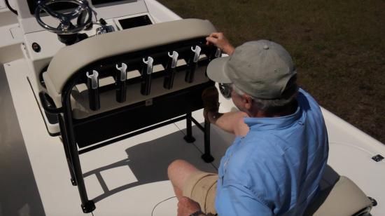 Yellowfin 24 CE leaning post