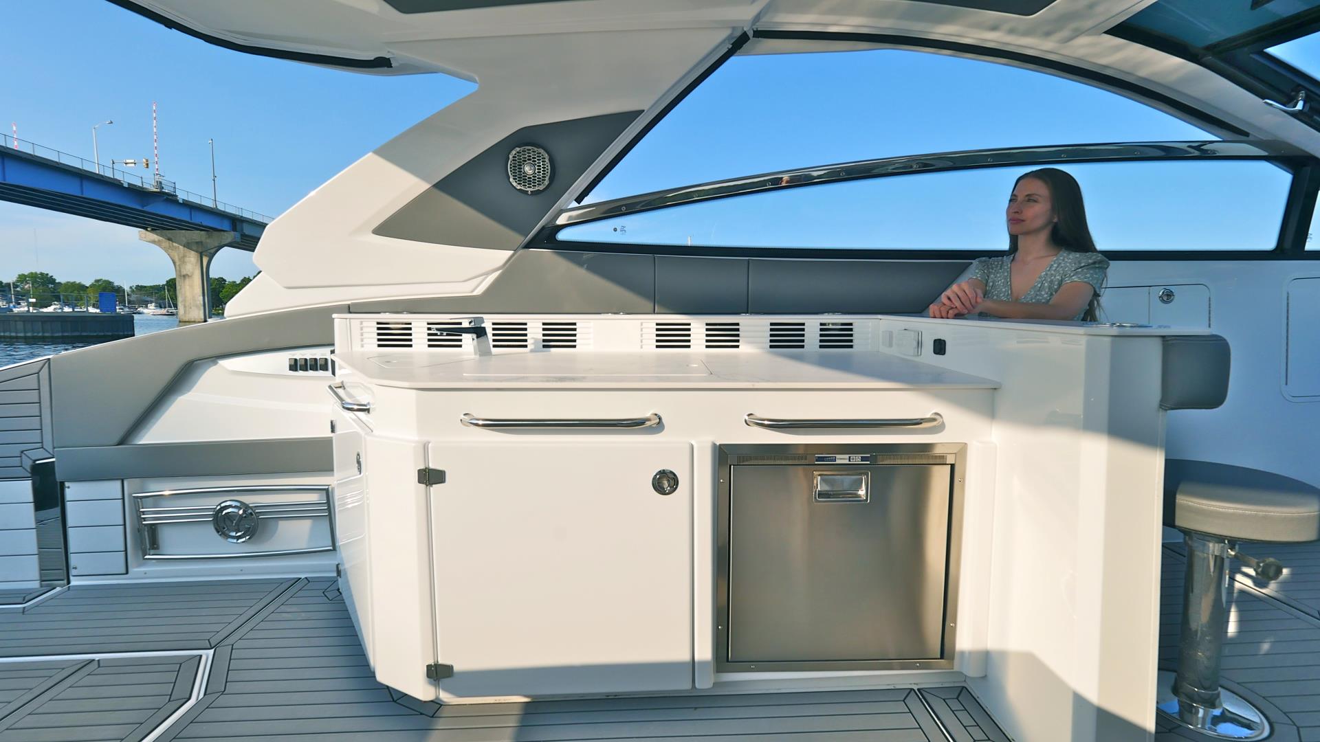 Cruisers Yachts 42 GLS
