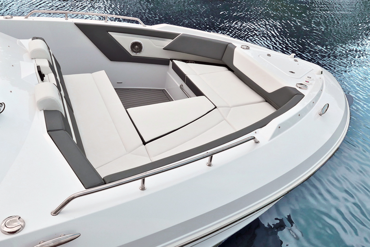 Cruisers Yachts 42 GLS
