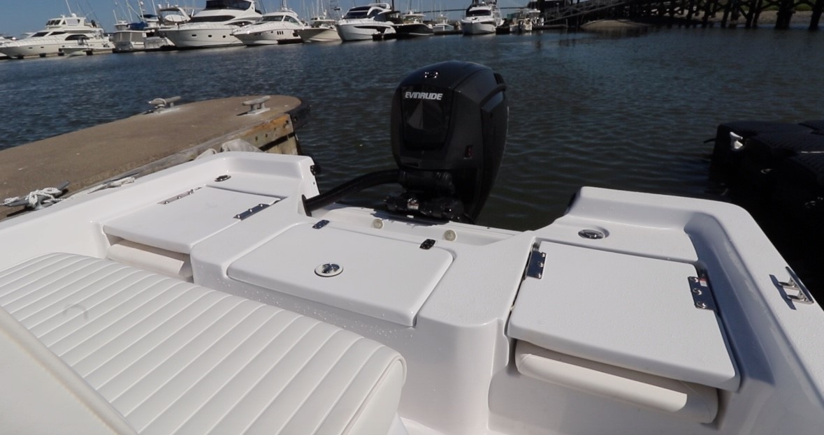 Aft casting platform