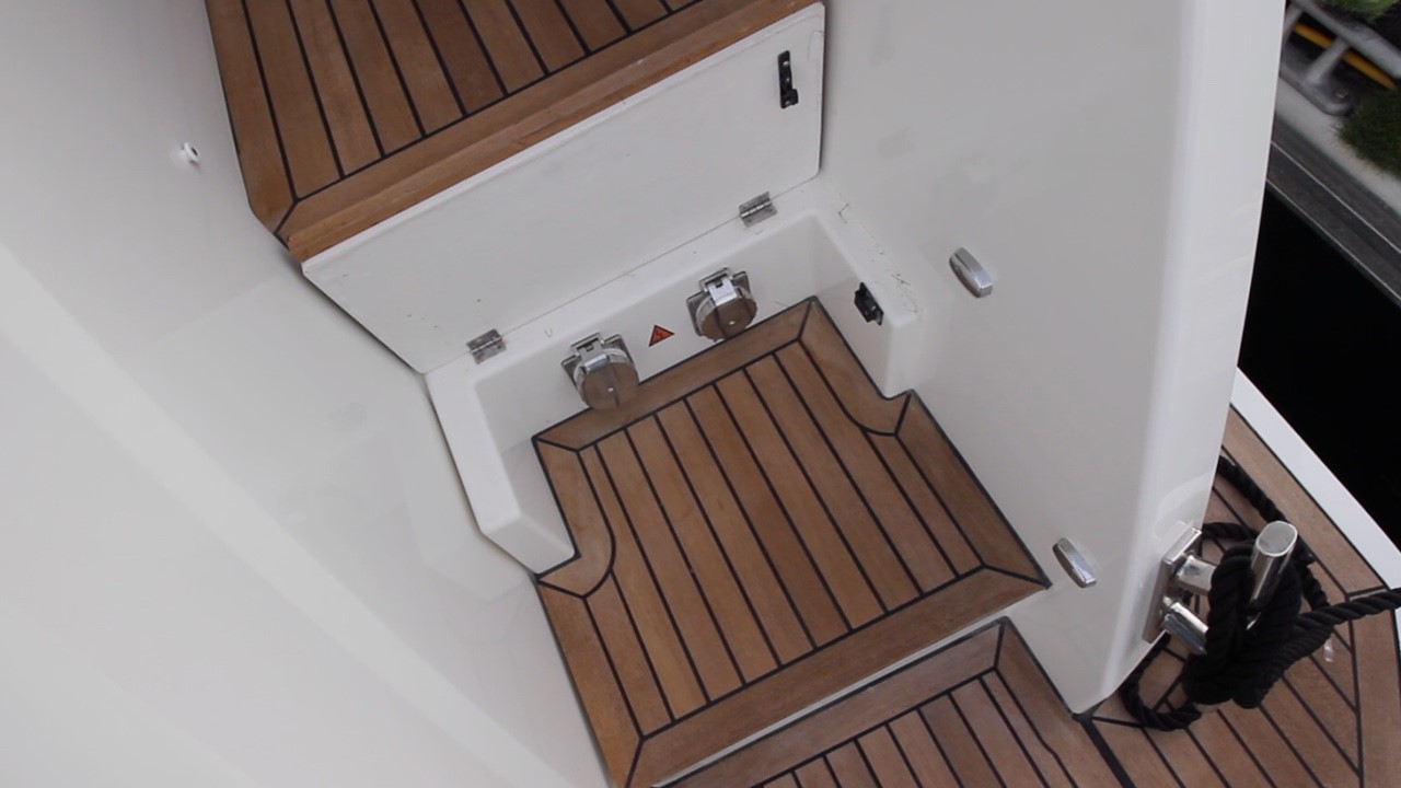 Shore power connection