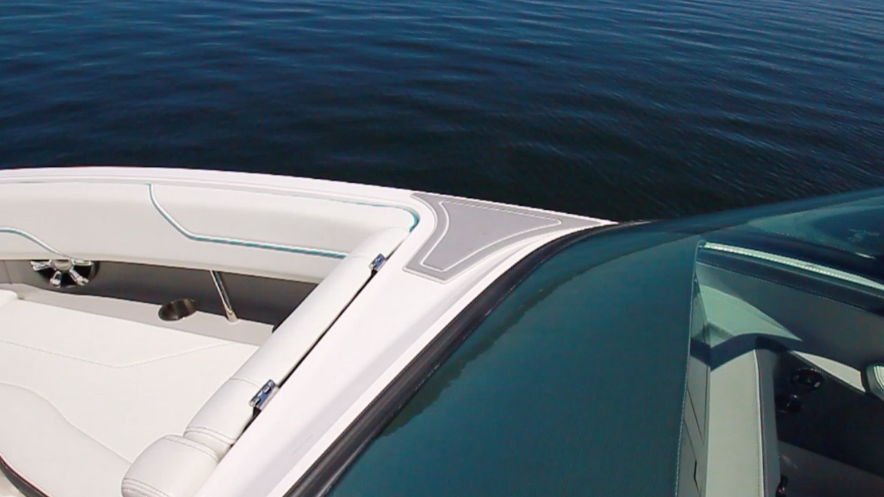 Non-skid boarding step