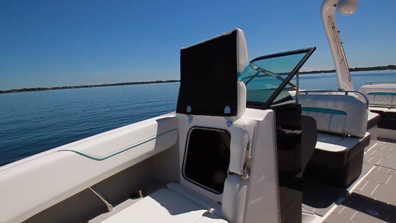 Helm console strorage