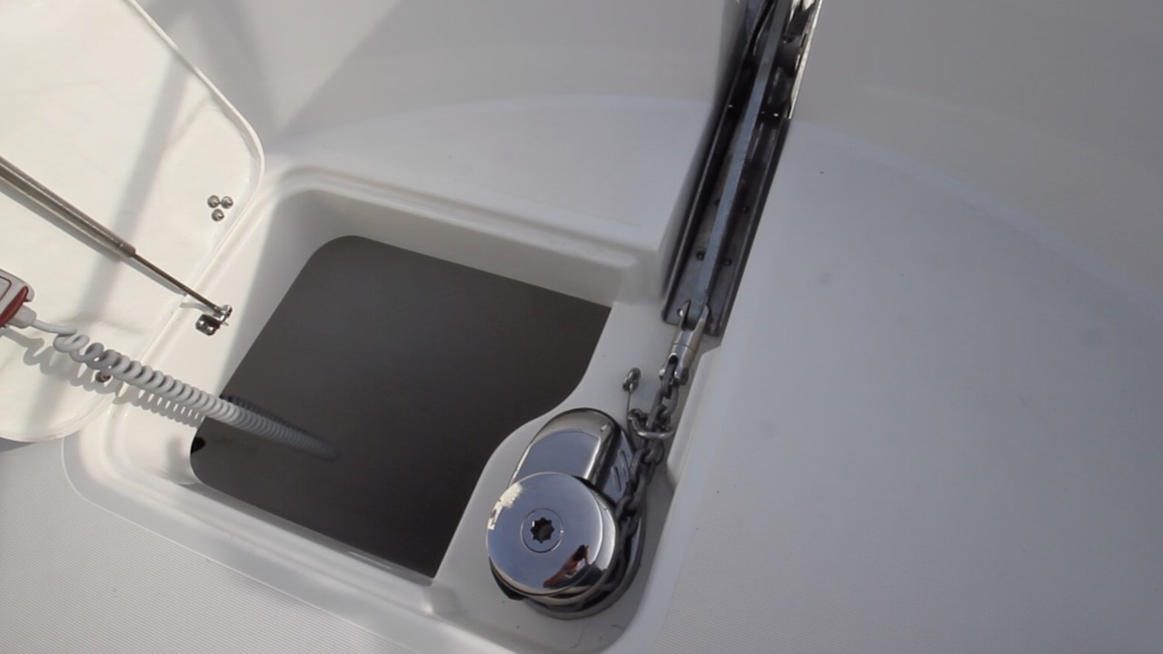 Ground tackle locker