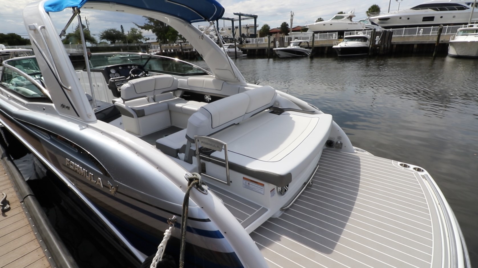 Extended swim platform