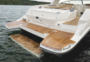 Submersible swim platform