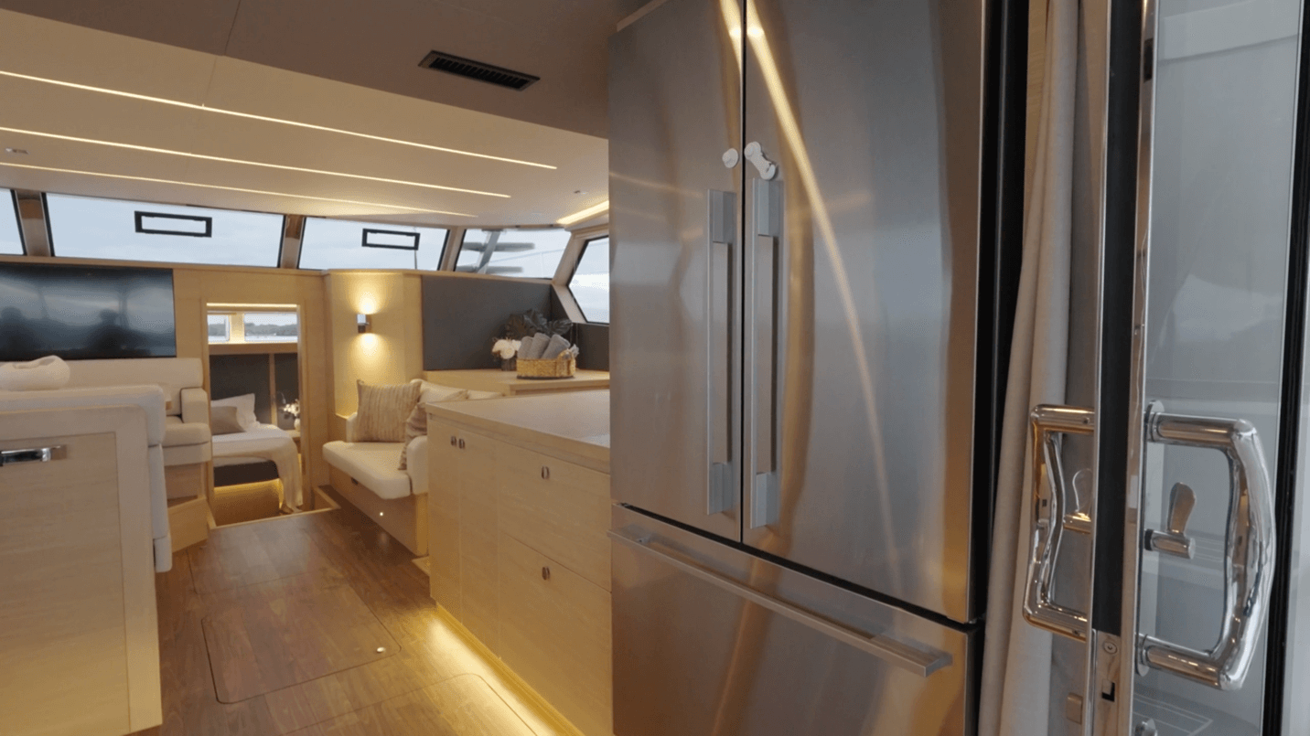 Aquila 50 refrigerator/freezer