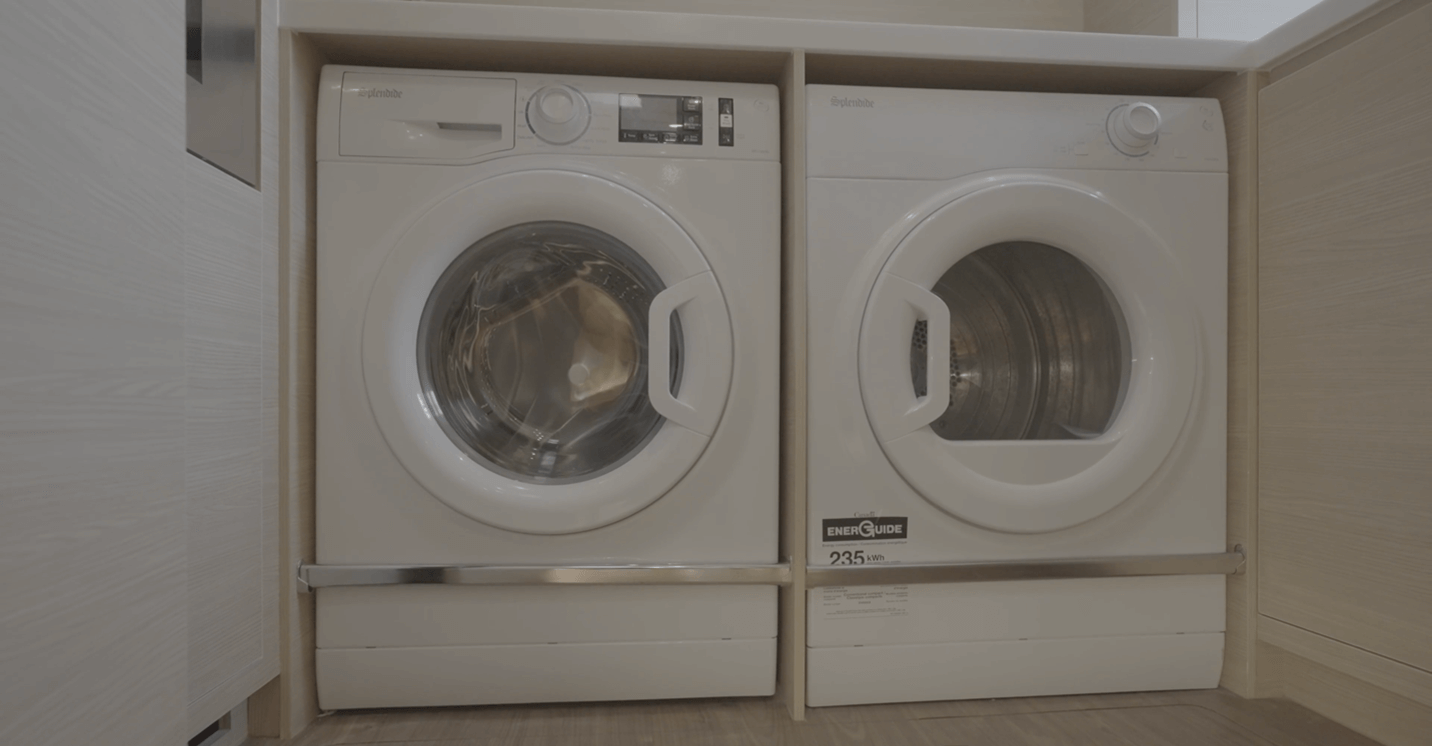 Aquila 50 washer and dryer