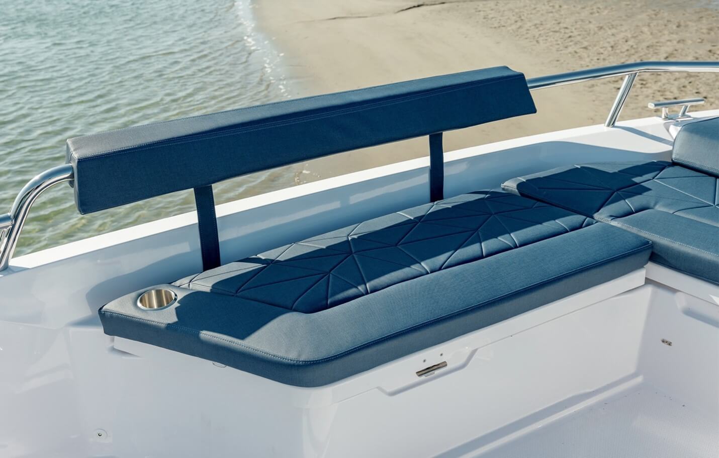 Axopar 29 Sun Top upholstery