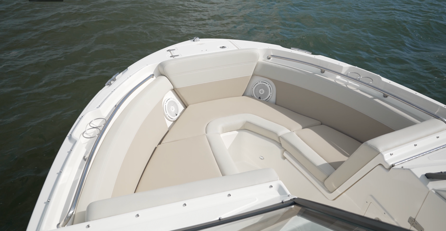 Boston Whaler 210 Vantage filler cushions and a table with mounting bracket