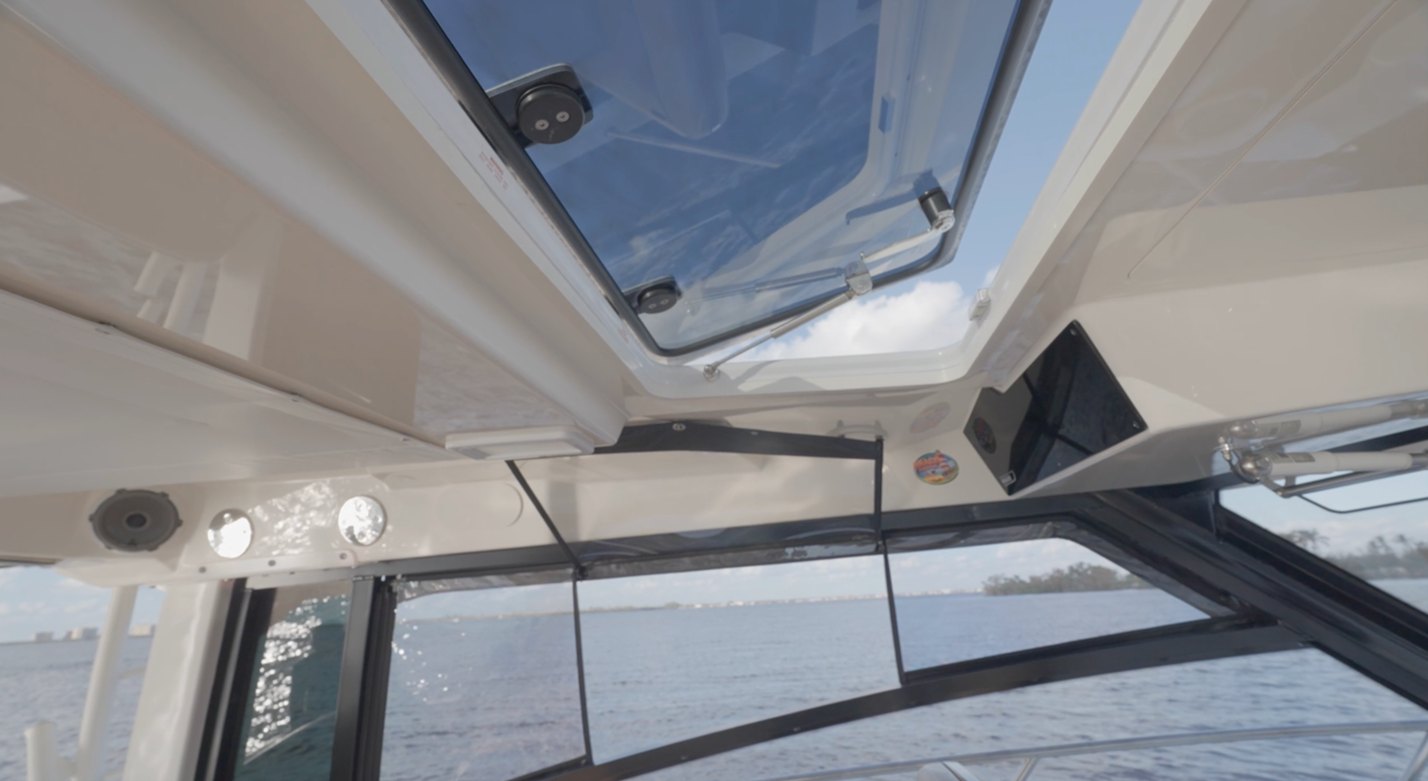 Boston Whaler 365 Conquest large hatch