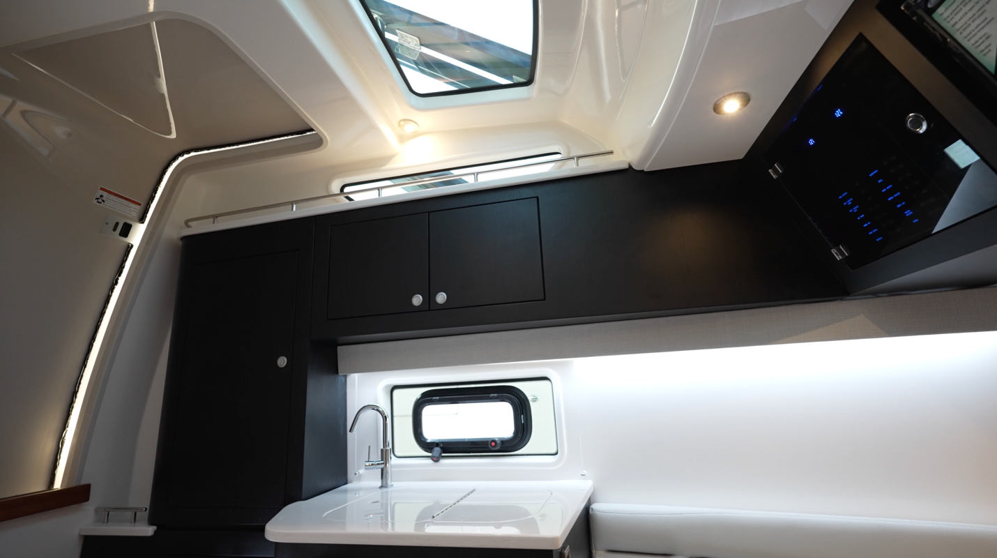Boston Whaler 380 Realm ambient light