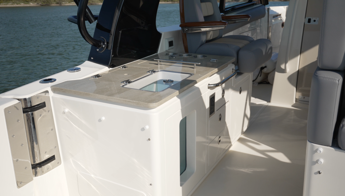 Boston Whaler 380 Realm outdoor kitchen setup