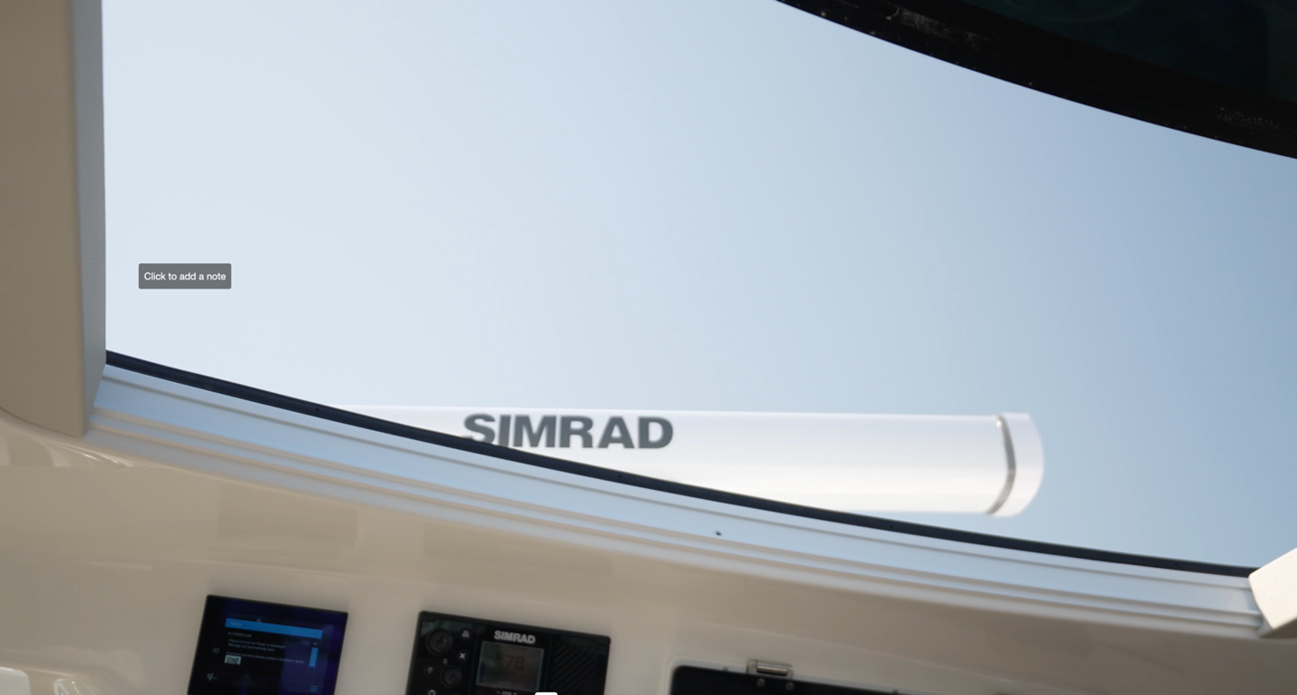 Boston Whaler 380 Realm sunroof