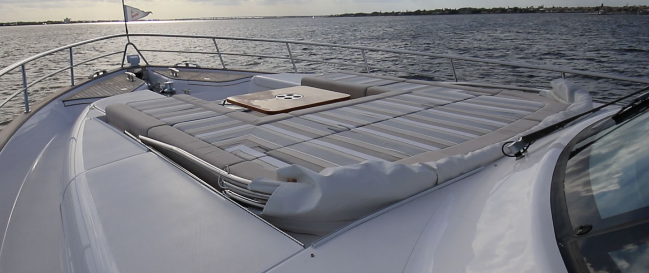 Riviera Belize 66 Daybridge