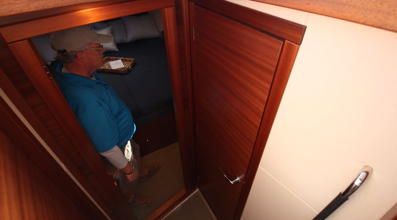 Nimbus 365 Coupe stateroom entrance