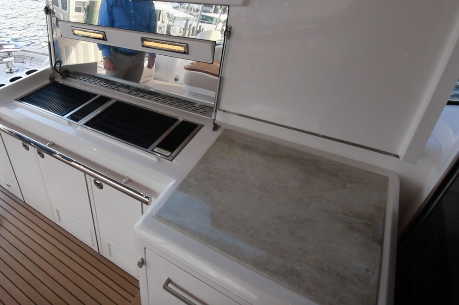 Riviera Belize 66 Daybridge