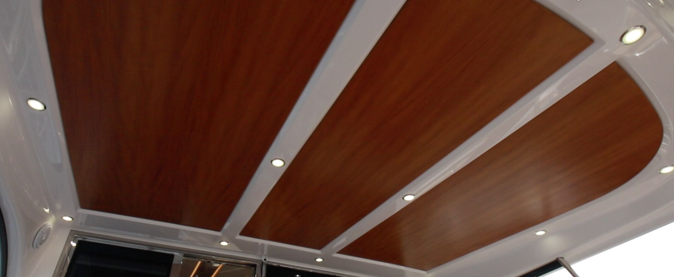 Riviera Belize 66 Daybridge