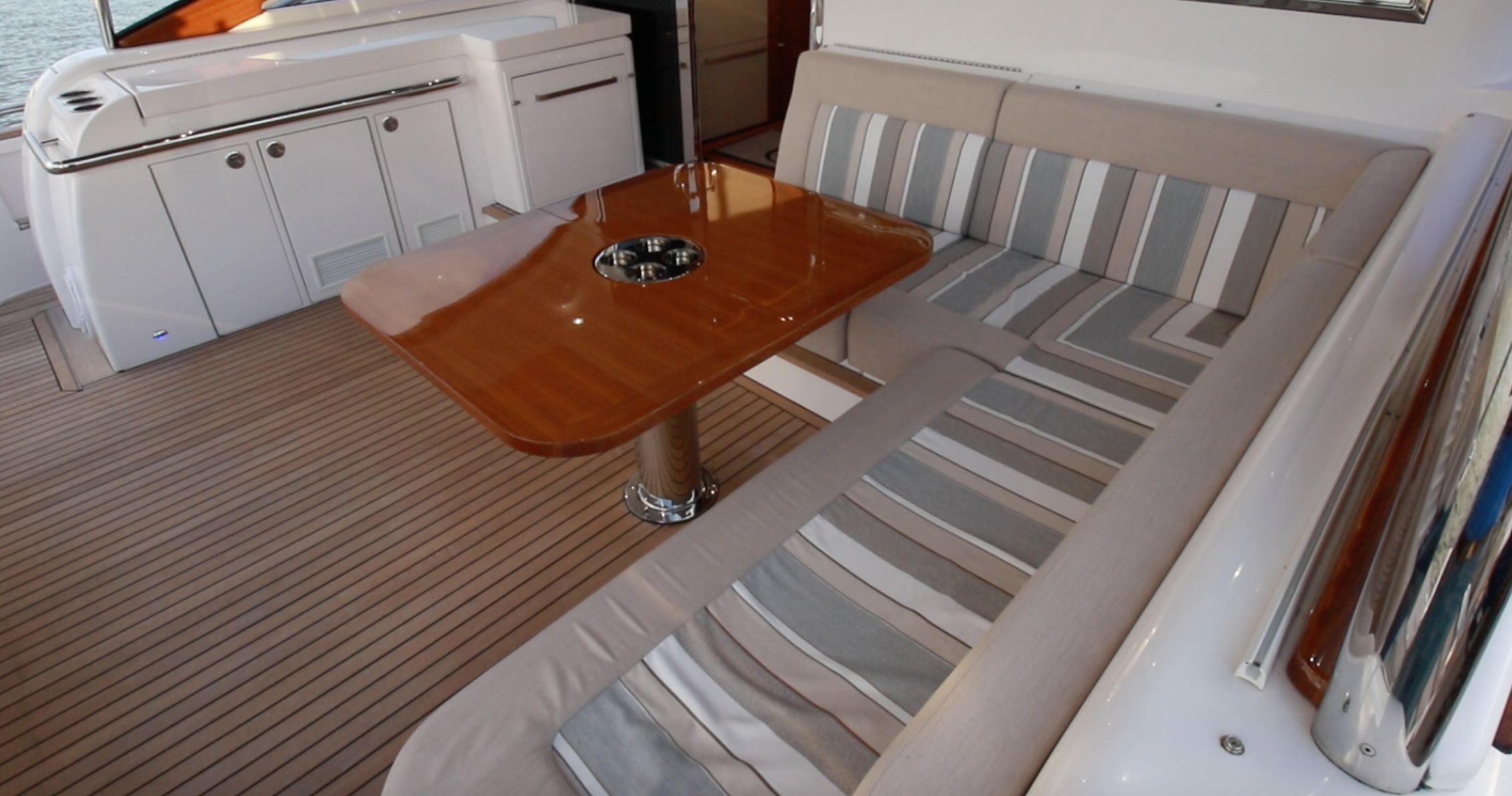 Riviera Belize 66 Daybridge