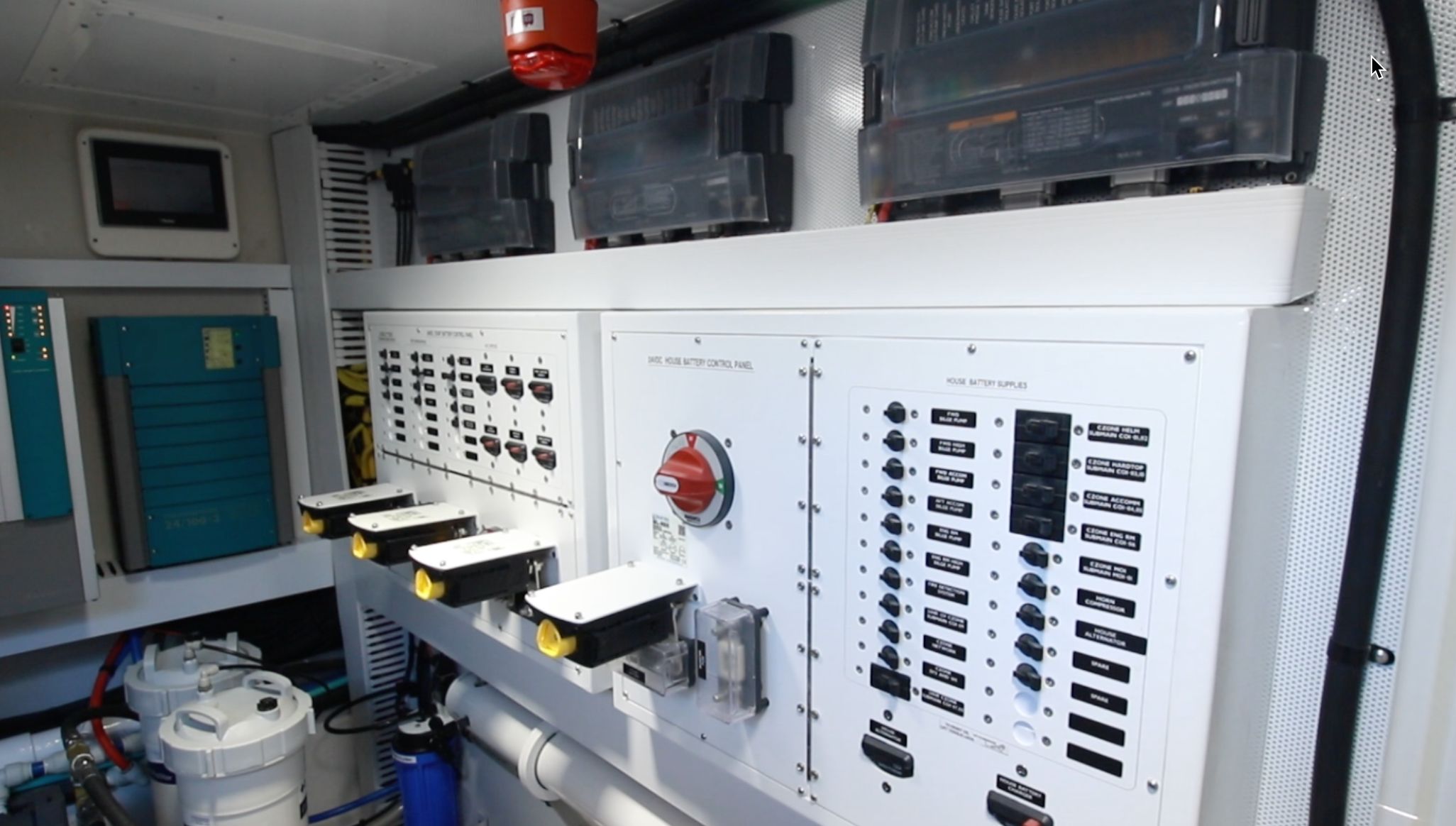 Riviera Belize 66 Daybridge