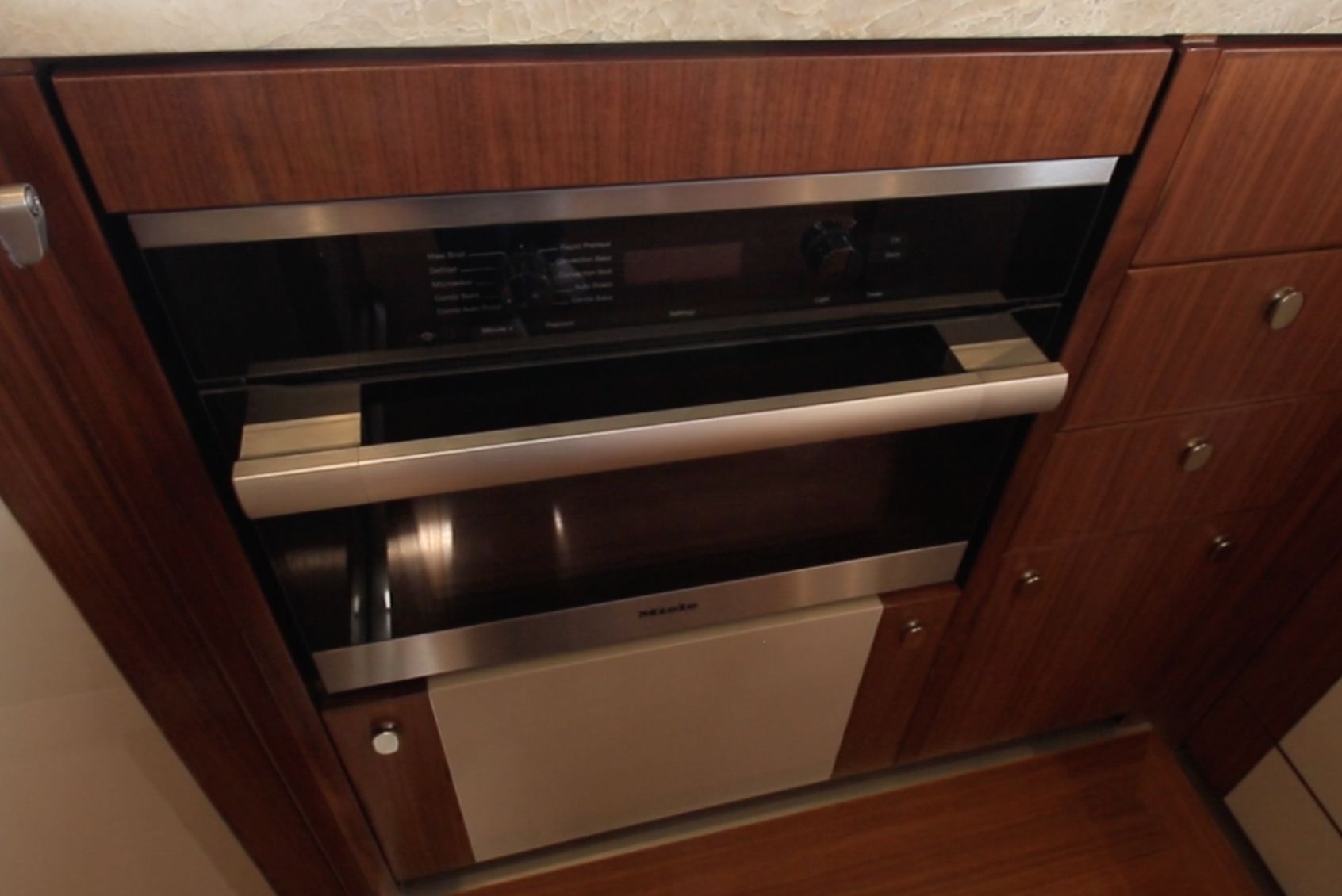 Riviera Belize 66 Daybridge