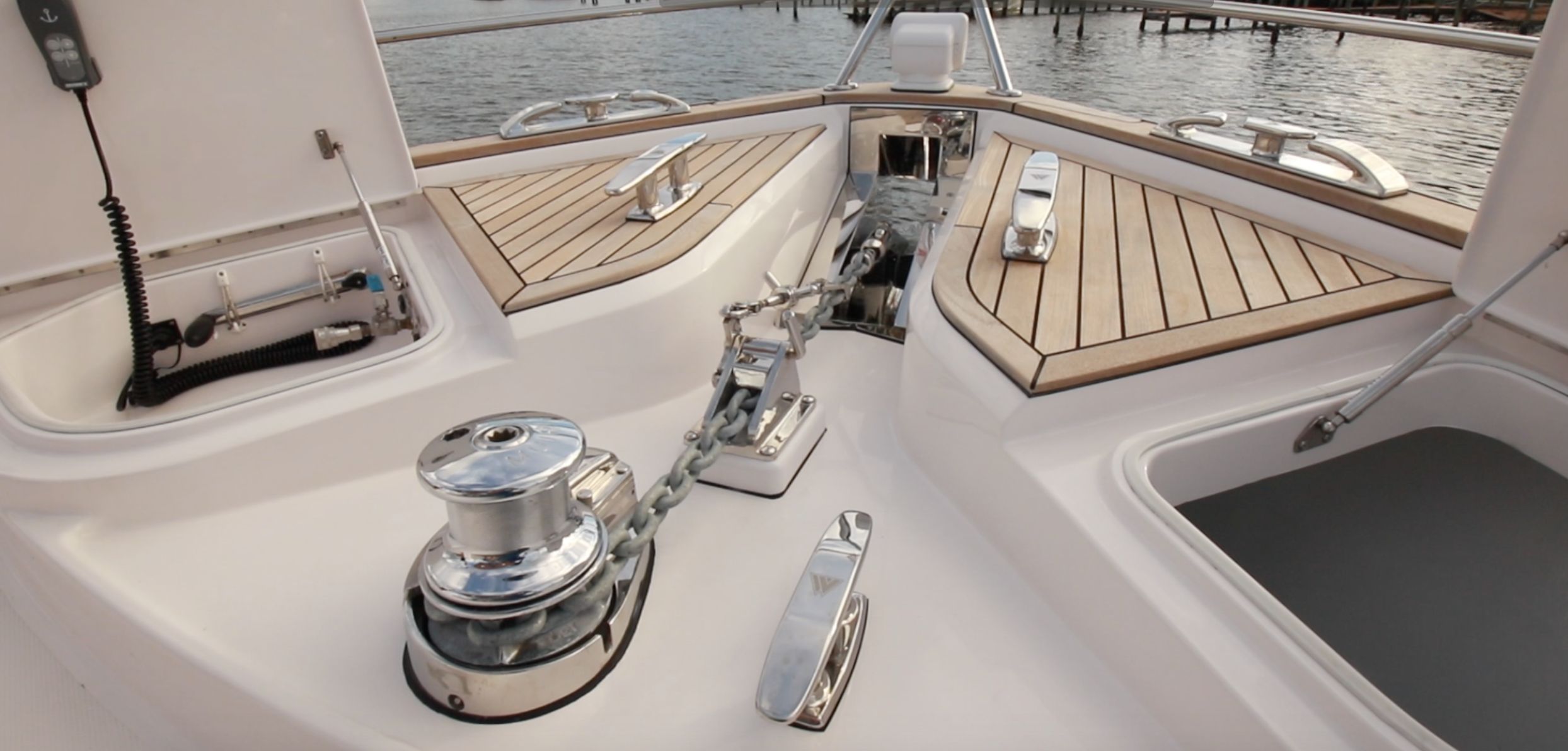 Riviera Belize 66 Daybridge