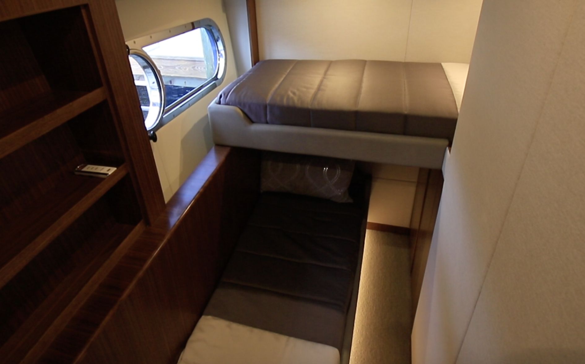 Riviera Belize 66 Daybridge