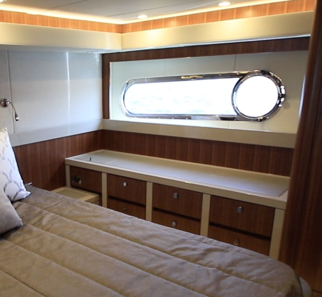 Riviera Belize 66 Daybridge