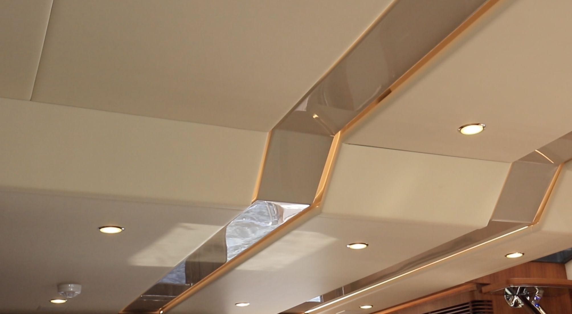 Riviera Belize 66 Daybridge