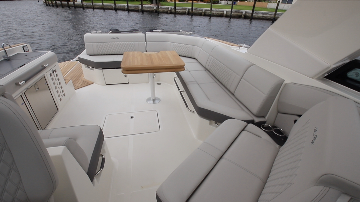 Sea Ray SLX 400 OB Observer's Seat