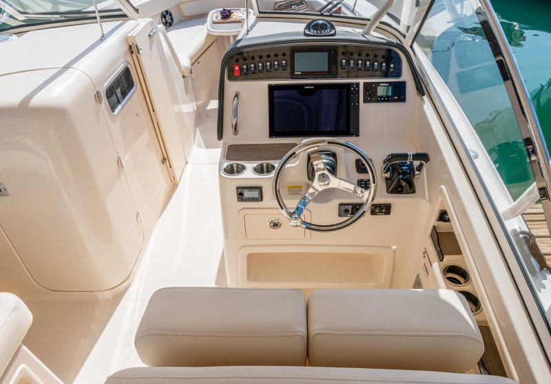 Grady-White Freedom 307