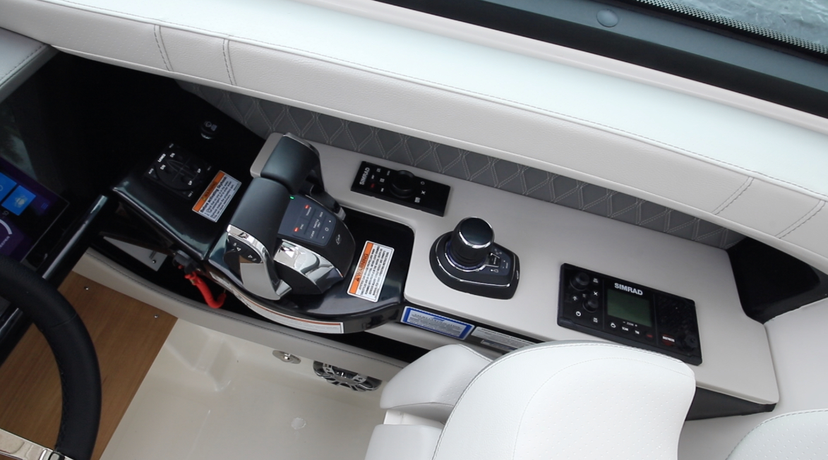 Sea Ray SLX 400 OB Remote