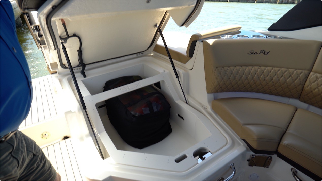 Sea Ray SLX 260 OB