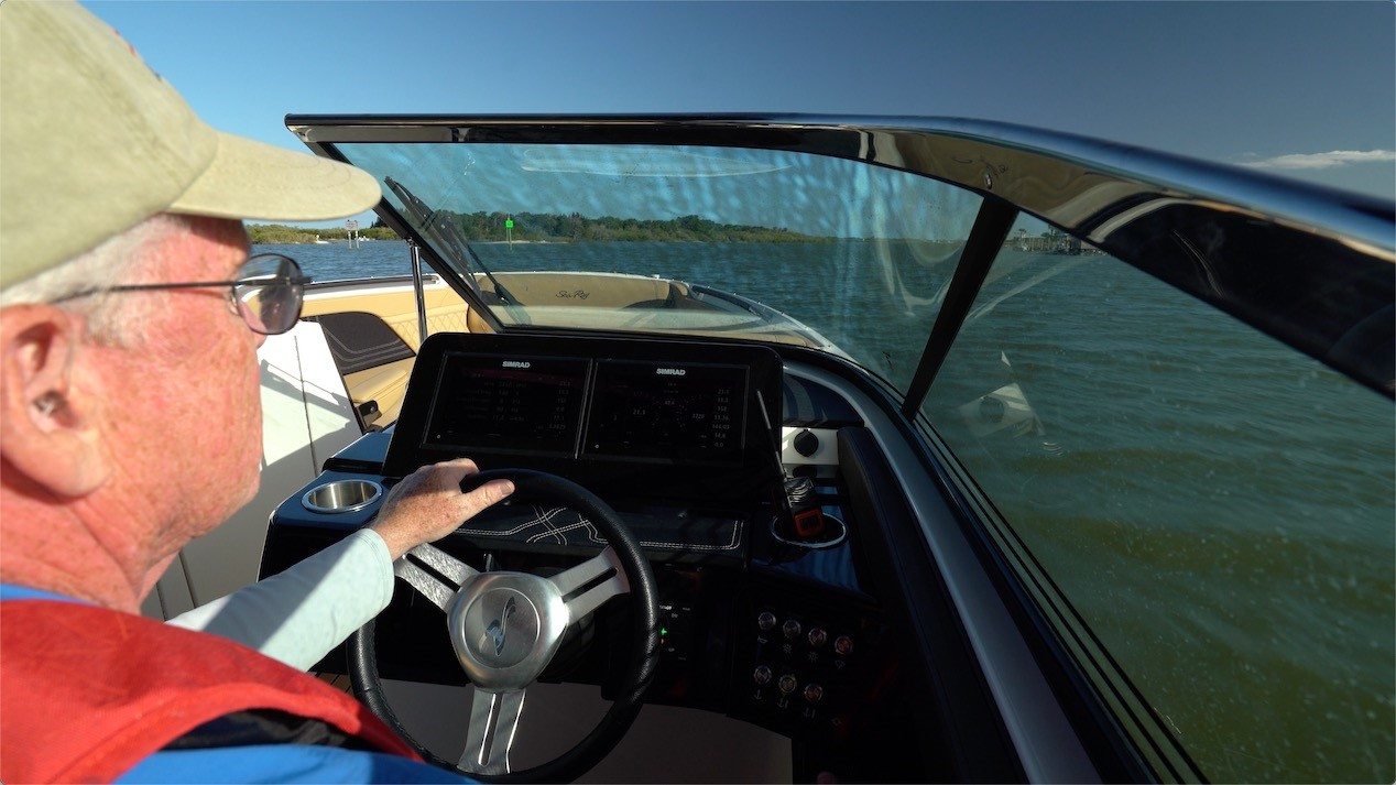 Sea Ray SLX 260 OB
