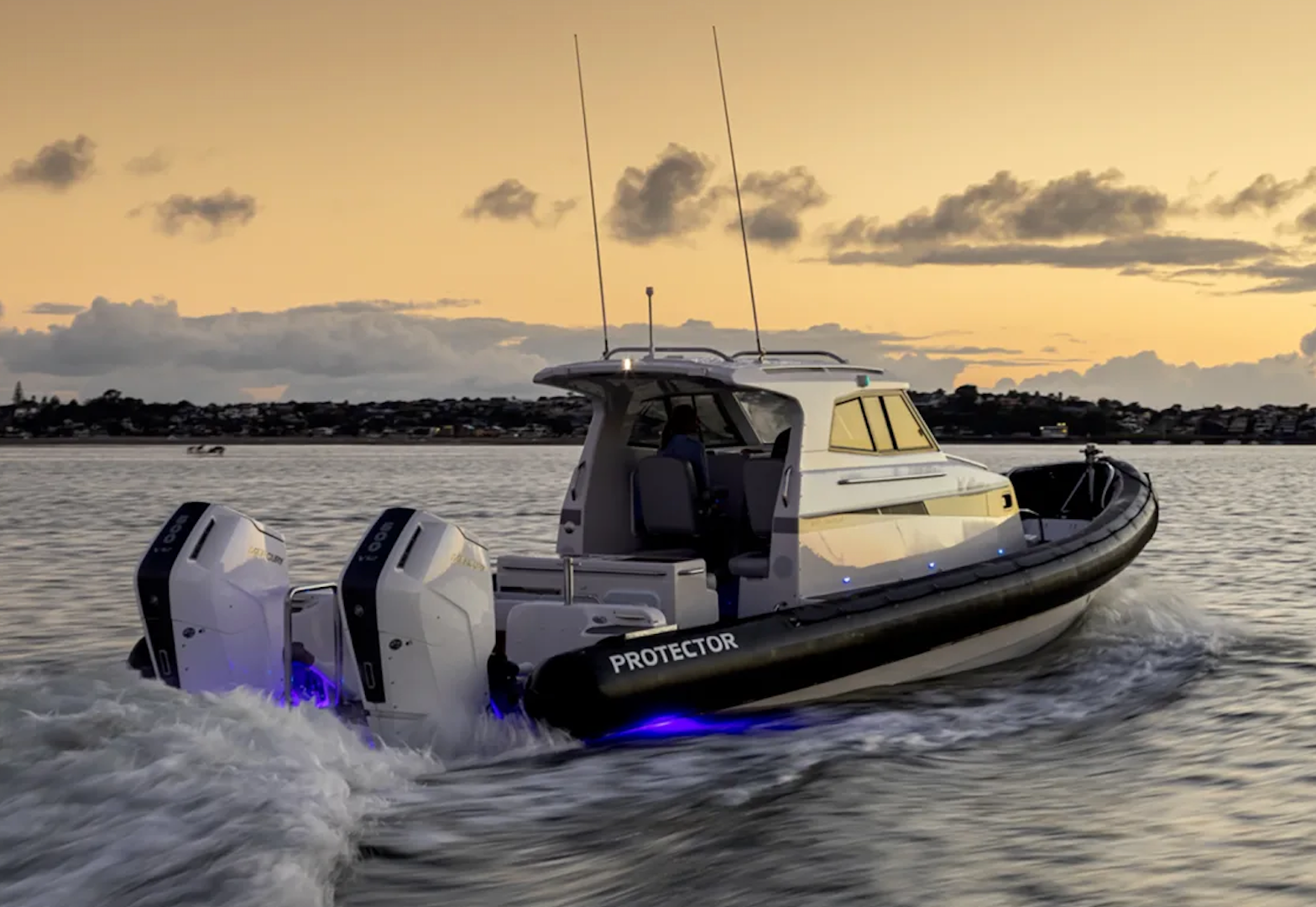 Mercury V12 Verado, Protector, RIB